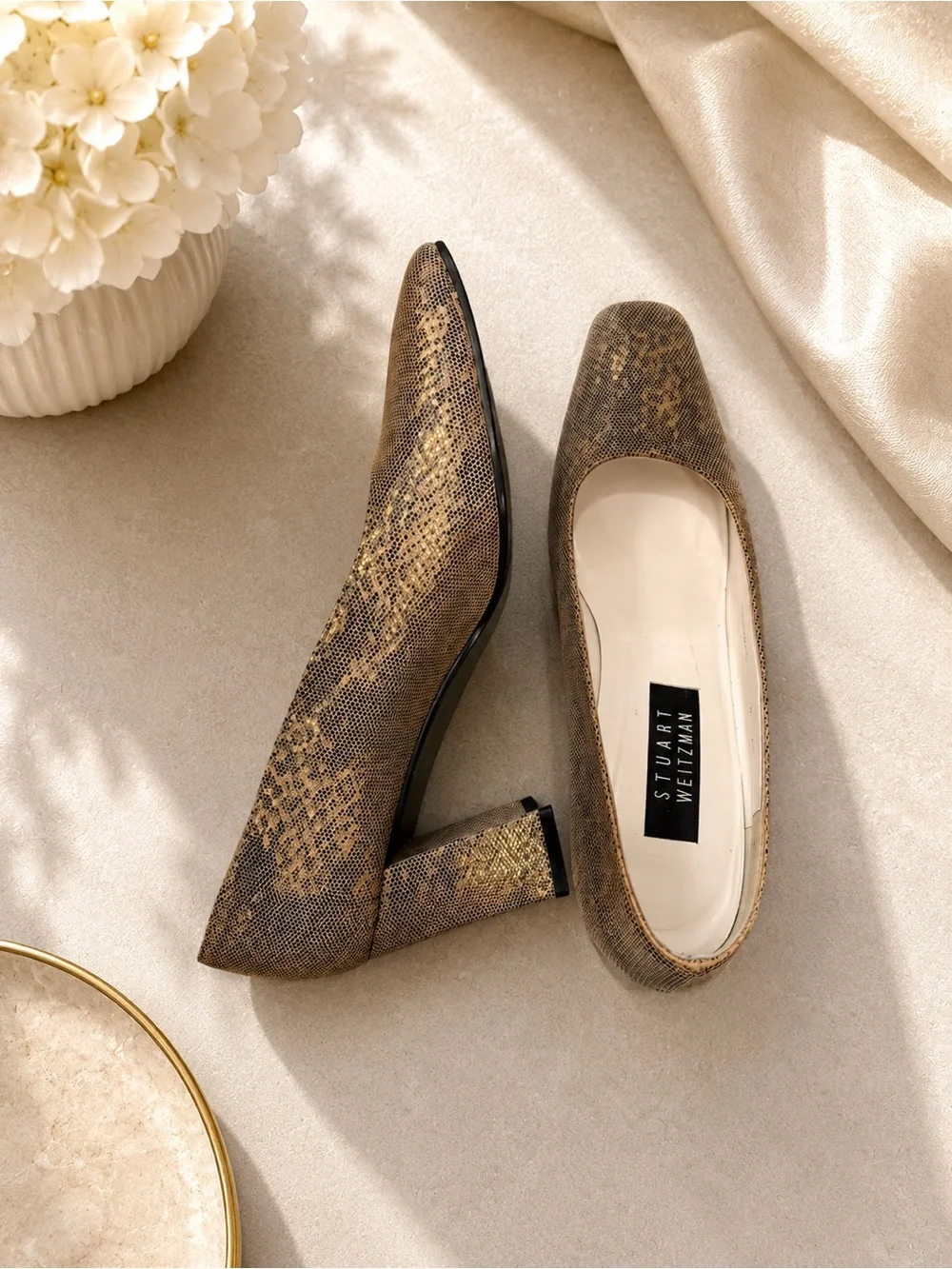 Stuart Weitzman Gold Snakeskin Square Toe Block Heel Pumps Women’s Size 9 AA